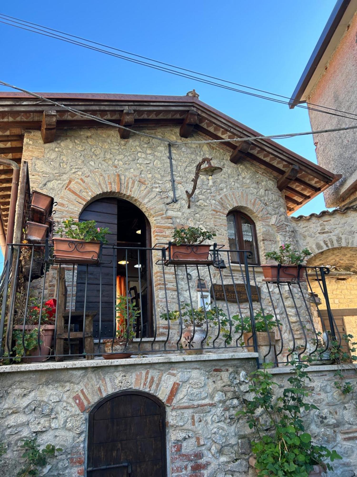 B&B La Casetta Sul Lago Colle di Tora Экстерьер фото