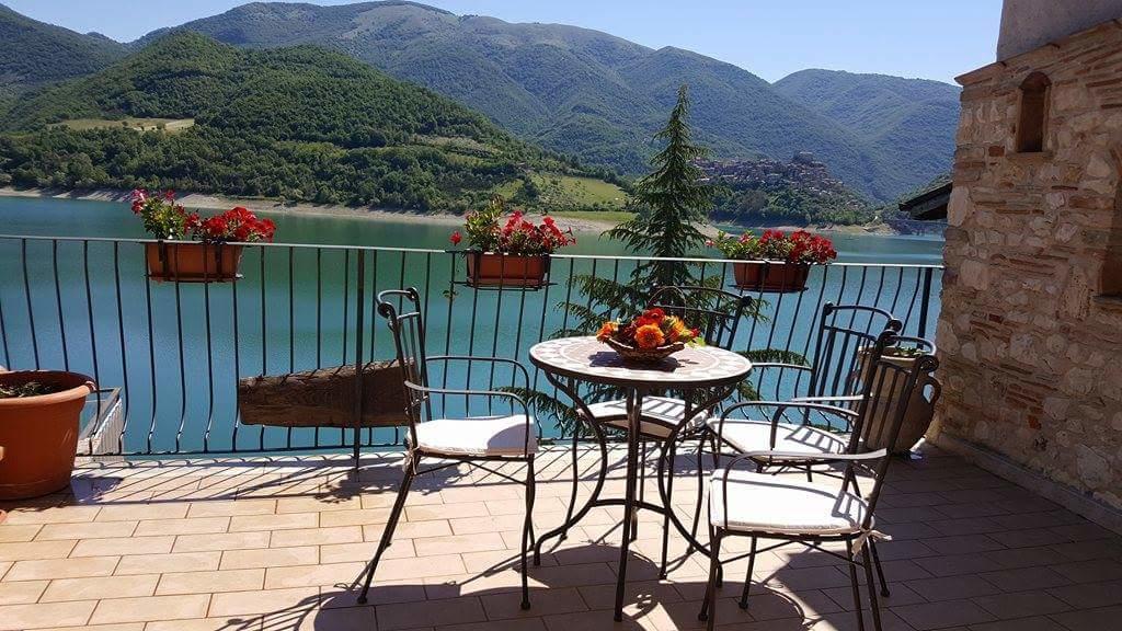 B&B La Casetta Sul Lago Colle di Tora Экстерьер фото