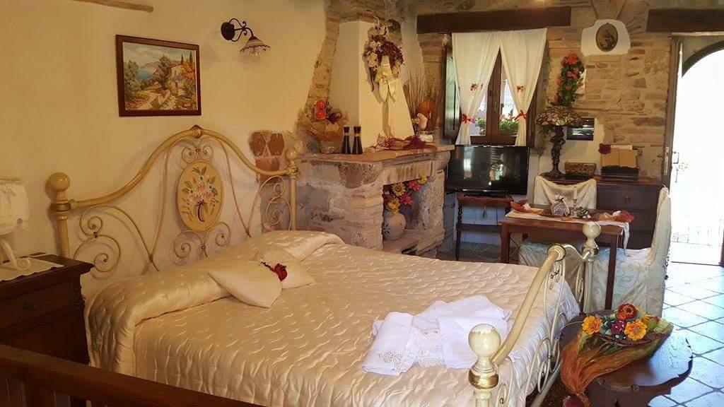 B&B La Casetta Sul Lago Colle di Tora Экстерьер фото